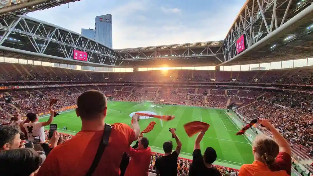 Galatasaray Barcelona Live: Canlı Yayın ve Maç Saati